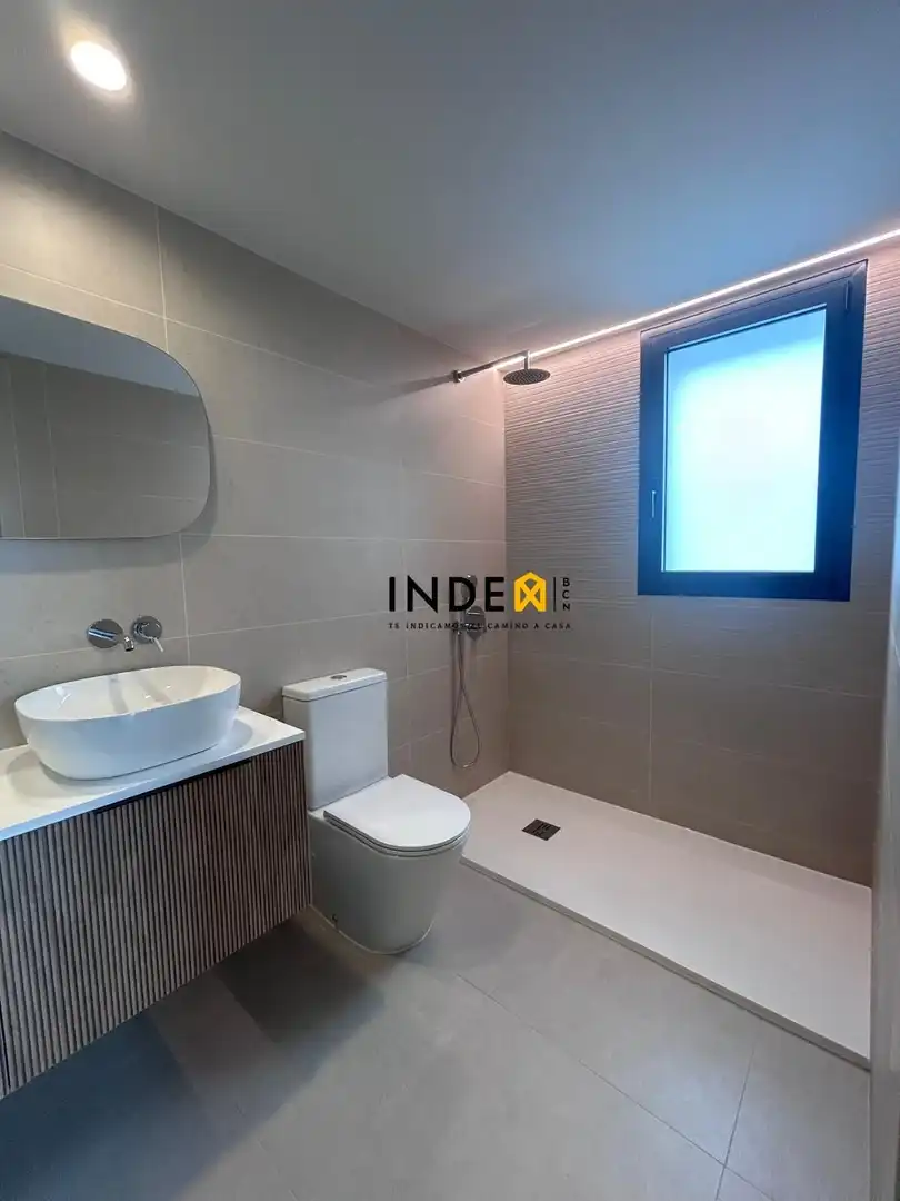 Baño de Ático de alquiler en Sant Pere de Ribes con Aire acondicionado, Calefacción y Terraza