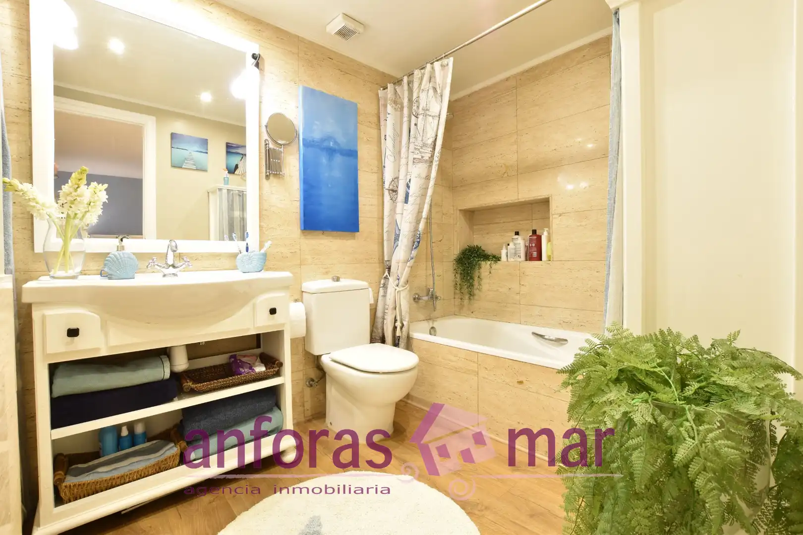 Baño de Piso en venta en Torredembarra con Aire acondicionado, Calefacción y Terraza
