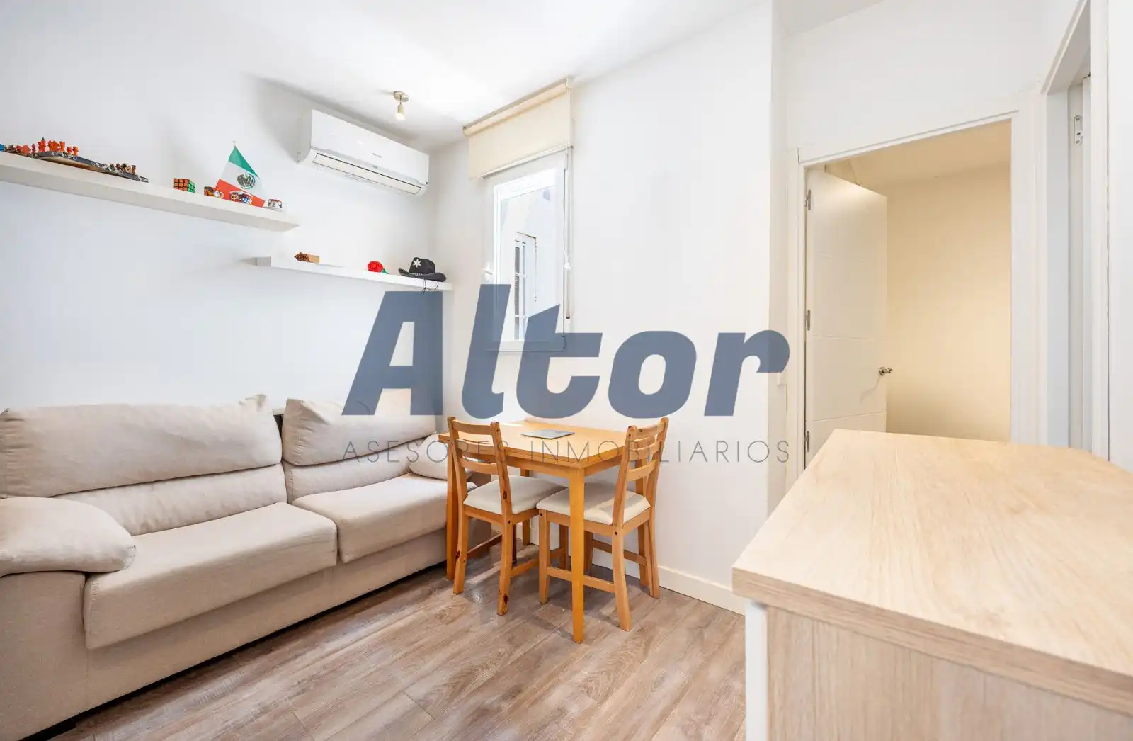 Habitación de Piso en venta en Madrid con Aire acondicionado y Calefacción