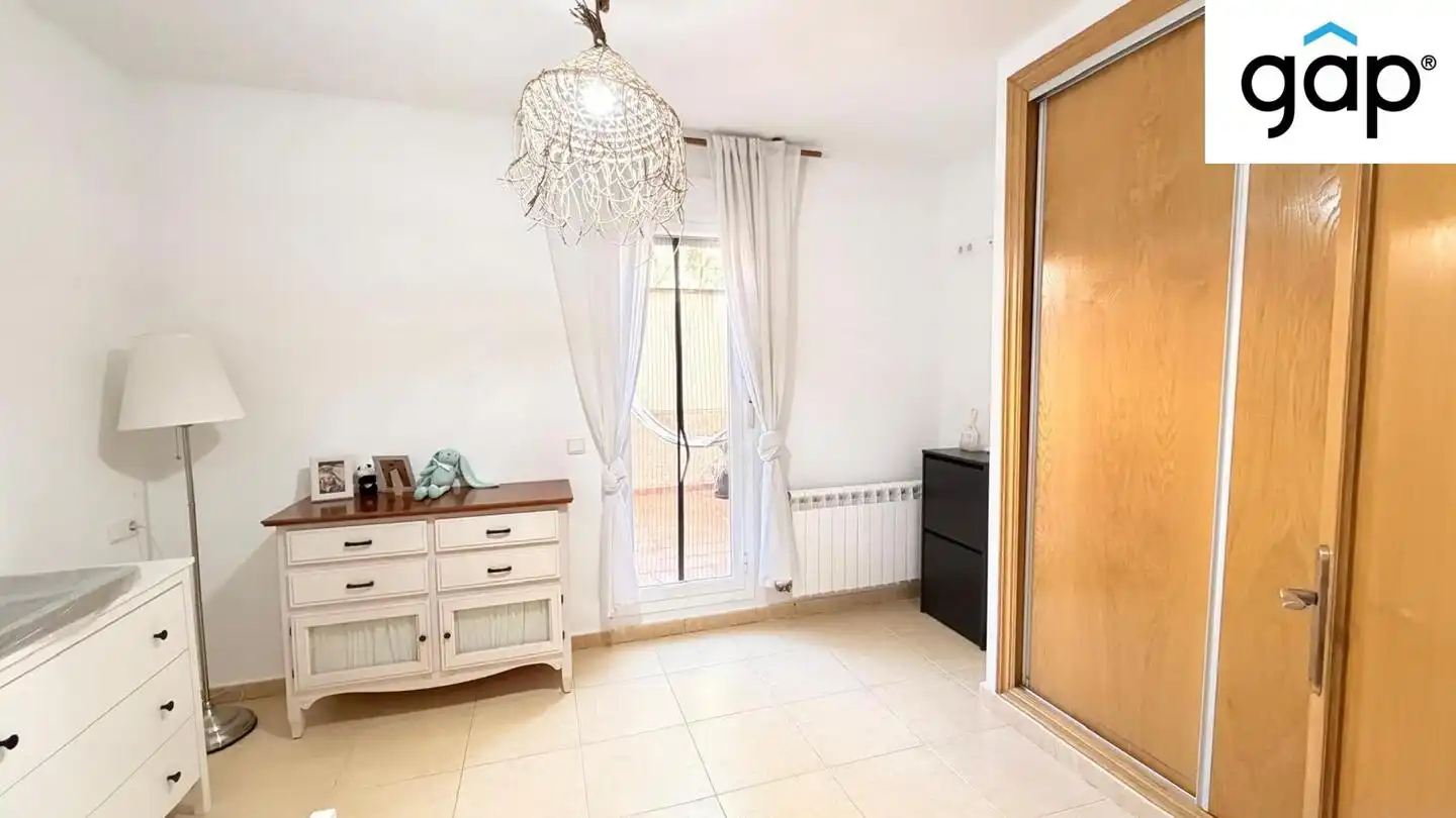 Habitación de Planta baja en venta en Arcas del Villar con Calefacción, Terraza y Amueblado