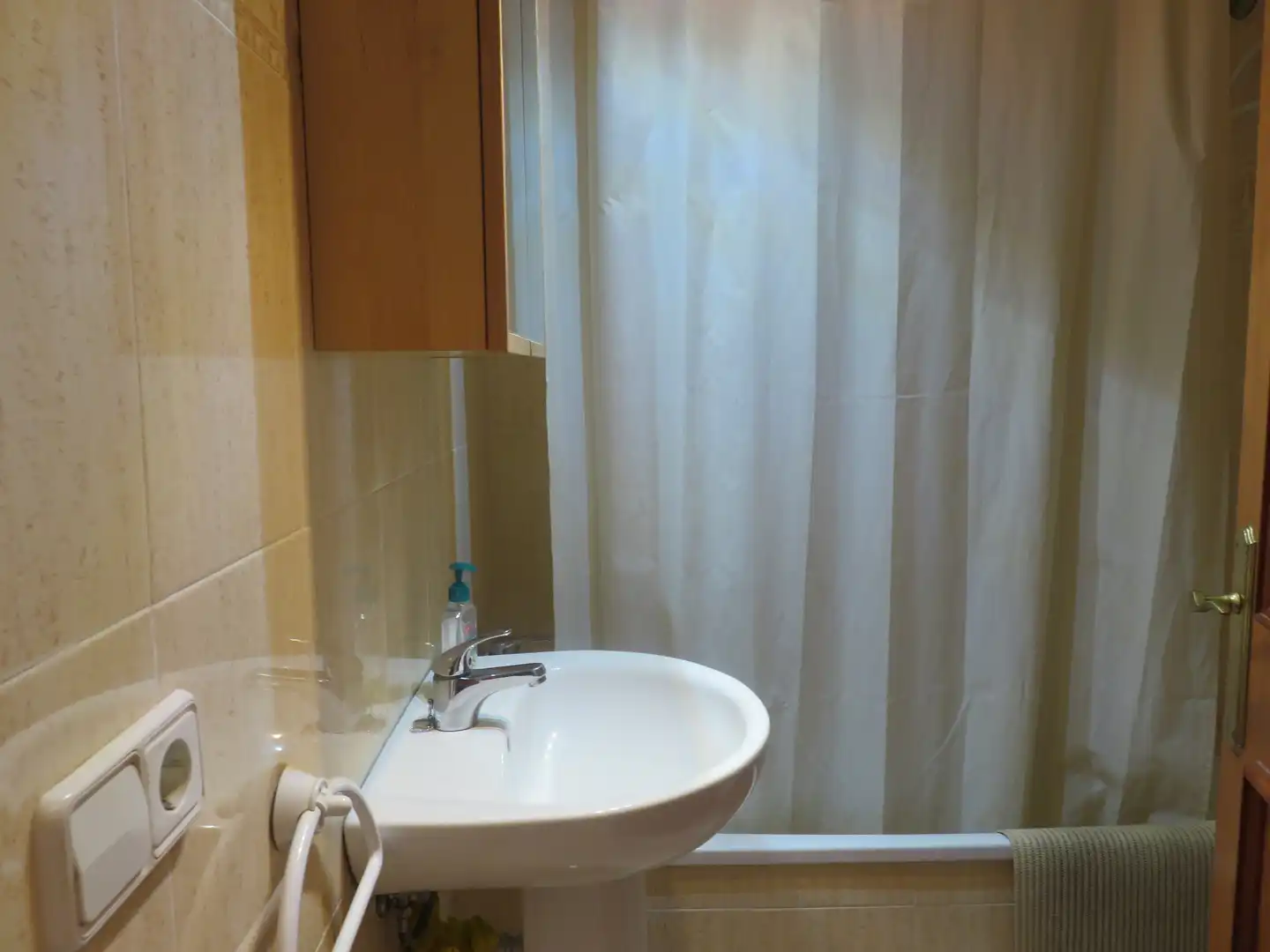 Baño de Apartamento en venta en L'Estartit con Terraza y Amueblado