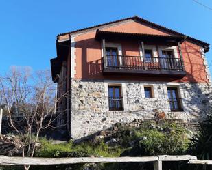 Außenansicht von Country house zum verkauf in Cabrales mit Balkon