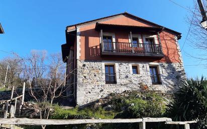 Vista exterior de Finca rústica en venda en Cabrales amb Calefacció, Forn i Rentadora