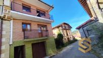 Exterior view of House or chalet for sale in Castro-Urdiales  with Heating and Balcony