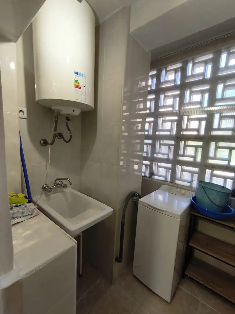 Baño de Planta baja en venta en Granada con Jardín privado, Terraza y Amueblado
