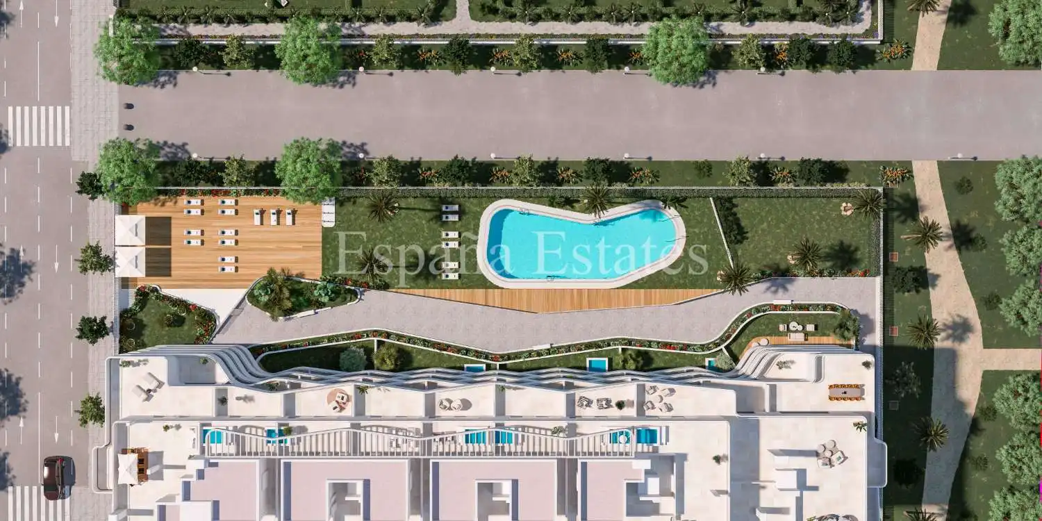 Vista exterior de Apartamento en venta en Vélez-Málaga con Piscina, Amueblado y Internet