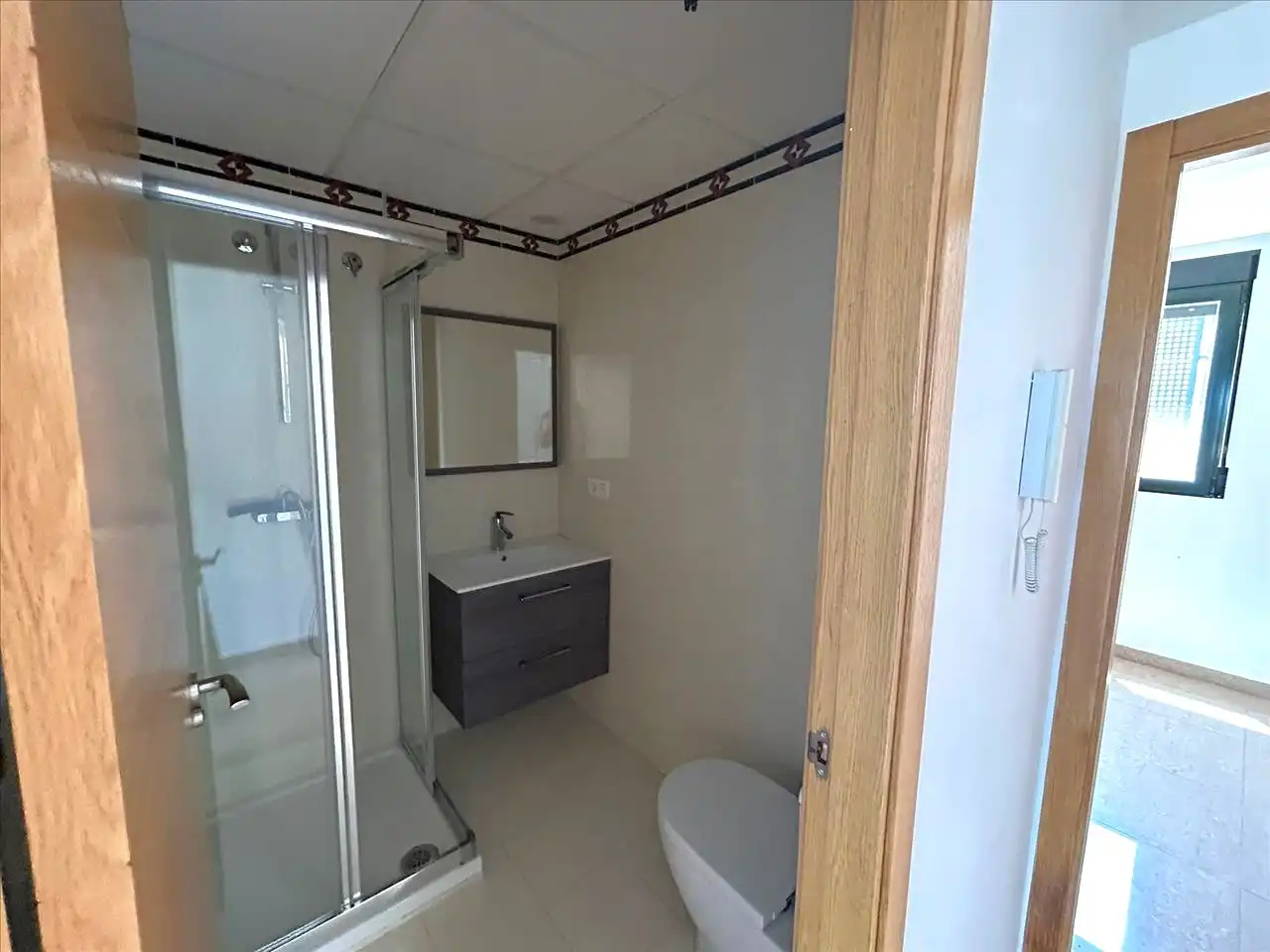 Baño de Piso en venta en Valencia con Terraza y Trastero