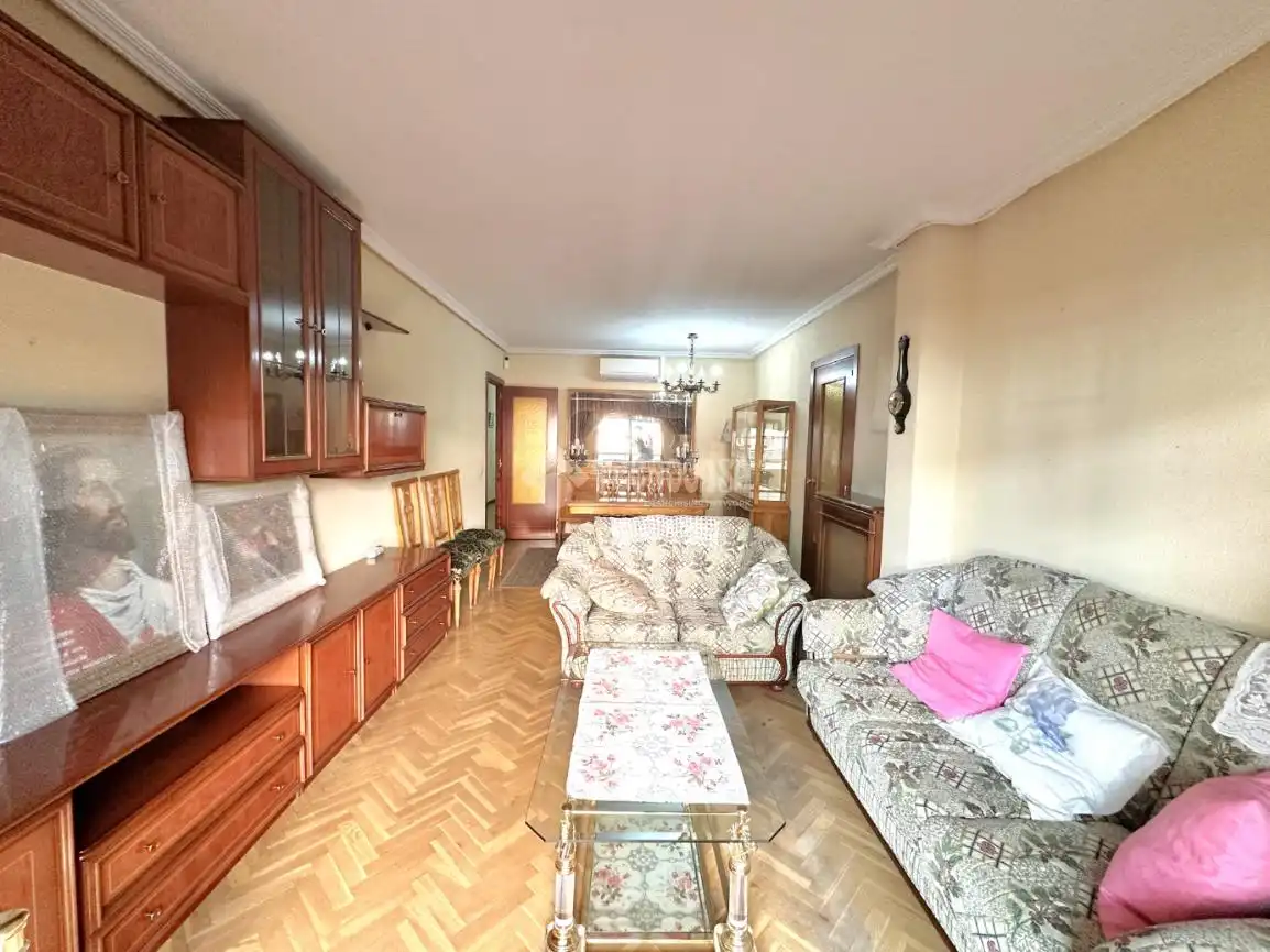 Sala d'estar de Pis en venda en Móstoles amb Aire condicionat, Calefacció i Parquet