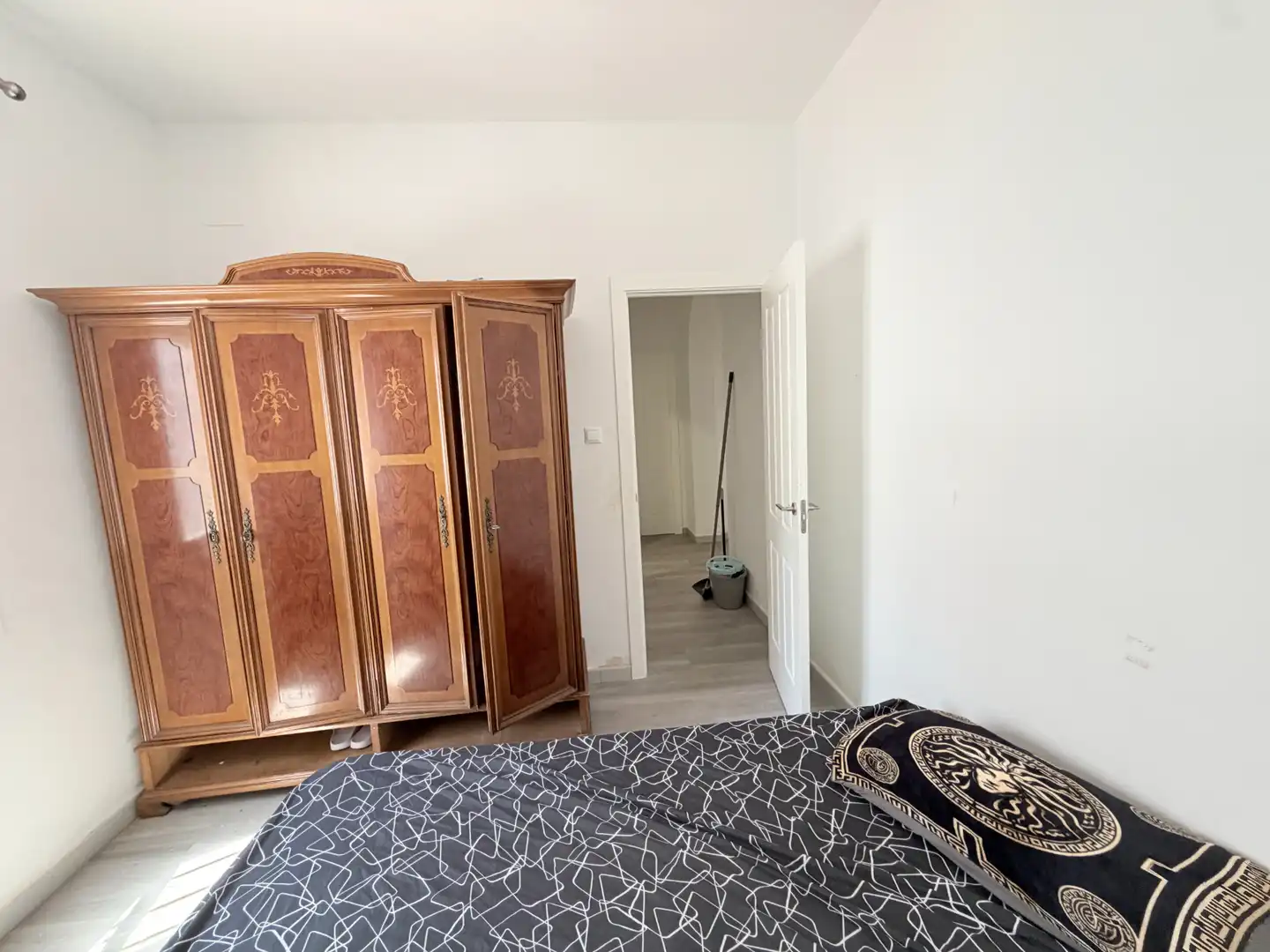 Bedroom of Detached homes for sale in Sevilla  with Air Conditioner, Terrace and Storage room