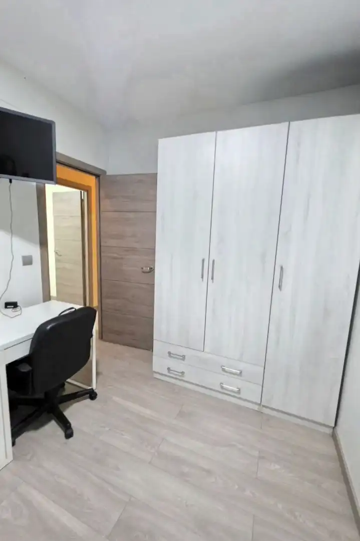 Schlafzimmer von Erdgeschoss zum Verkauf in Mollet del Vallès mit Klimaanlage, Heizung und Parkett