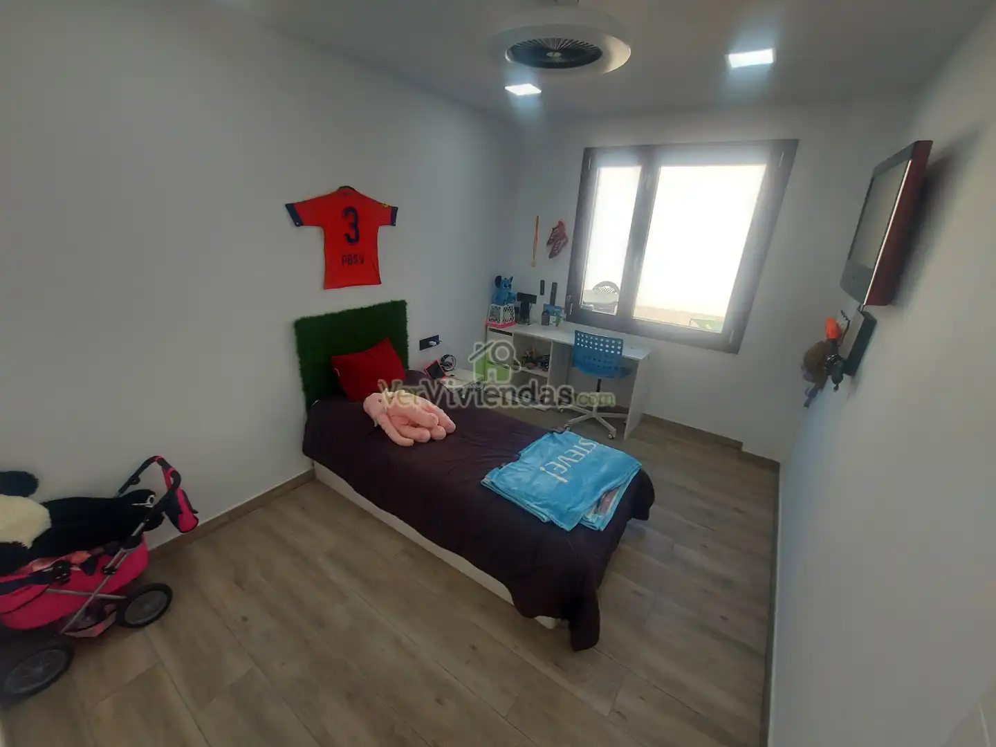 Schlafzimmer von Haus oder Chalet zum Verkauf in Pallejà mit Klimaanlage, Heizung und Privatgarten