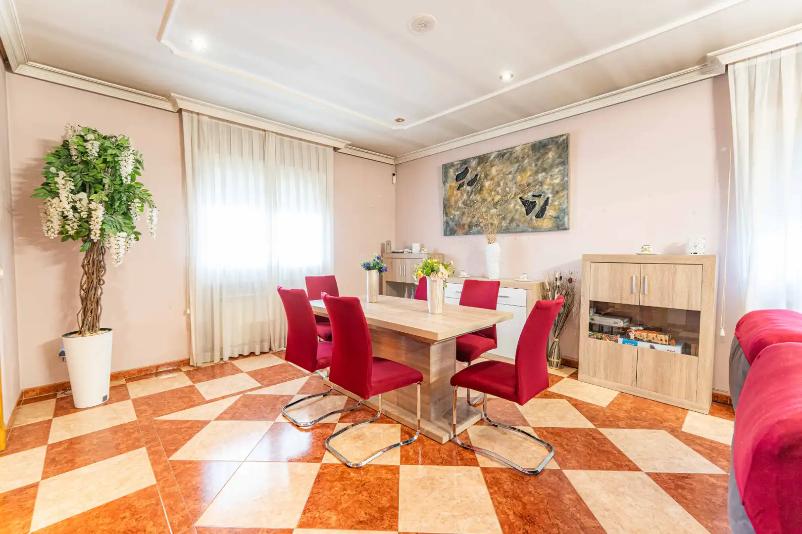 Menjador de Casa o xalet en venda en Sevilla la Nueva amb Aire condicionat, Calefacció i Jardí privat