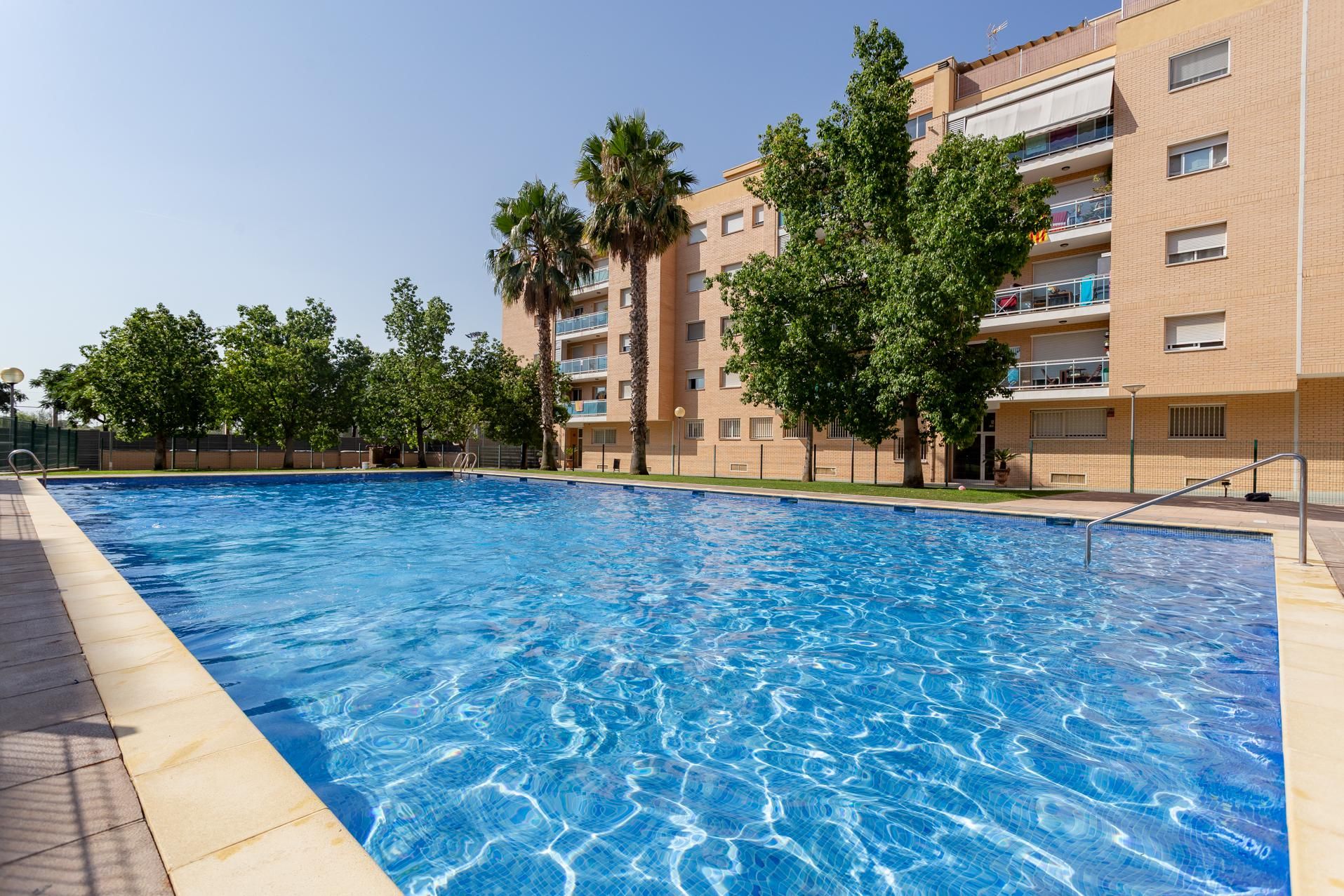 Piscina de Planta baixa en venda en Reus amb Aire condicionat, Calefacció i Terrassa