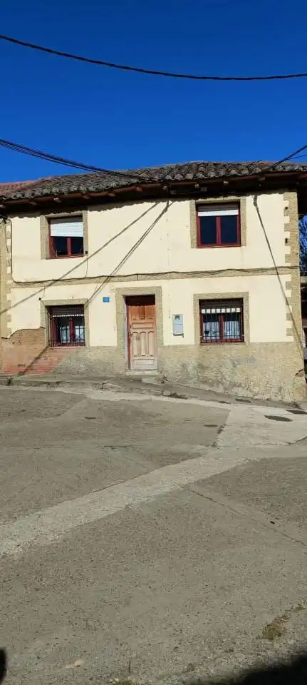 Vista exterior de Casa o chalet en venta en Pajares de los Oteros