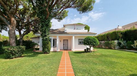 Villa Aislada de 3 dormitorios en Calahonda