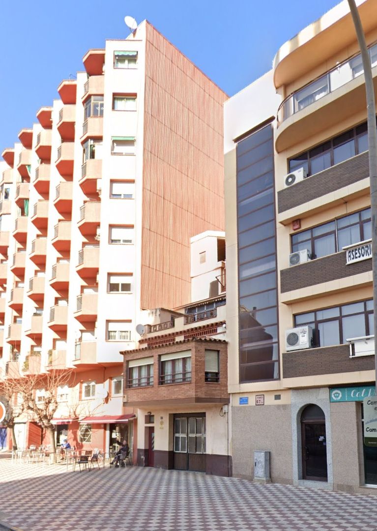 Vista exterior de Piso en venta en Esparreguera