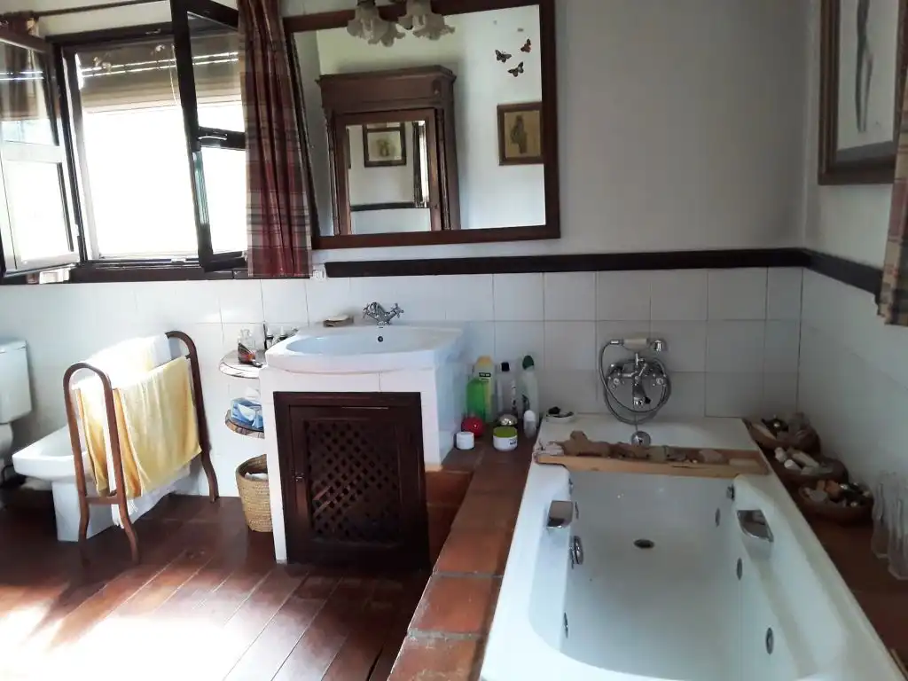 Baño de Finca rústica en venta en Trujillo con Aire acondicionado, Calefacción y Jardín privado