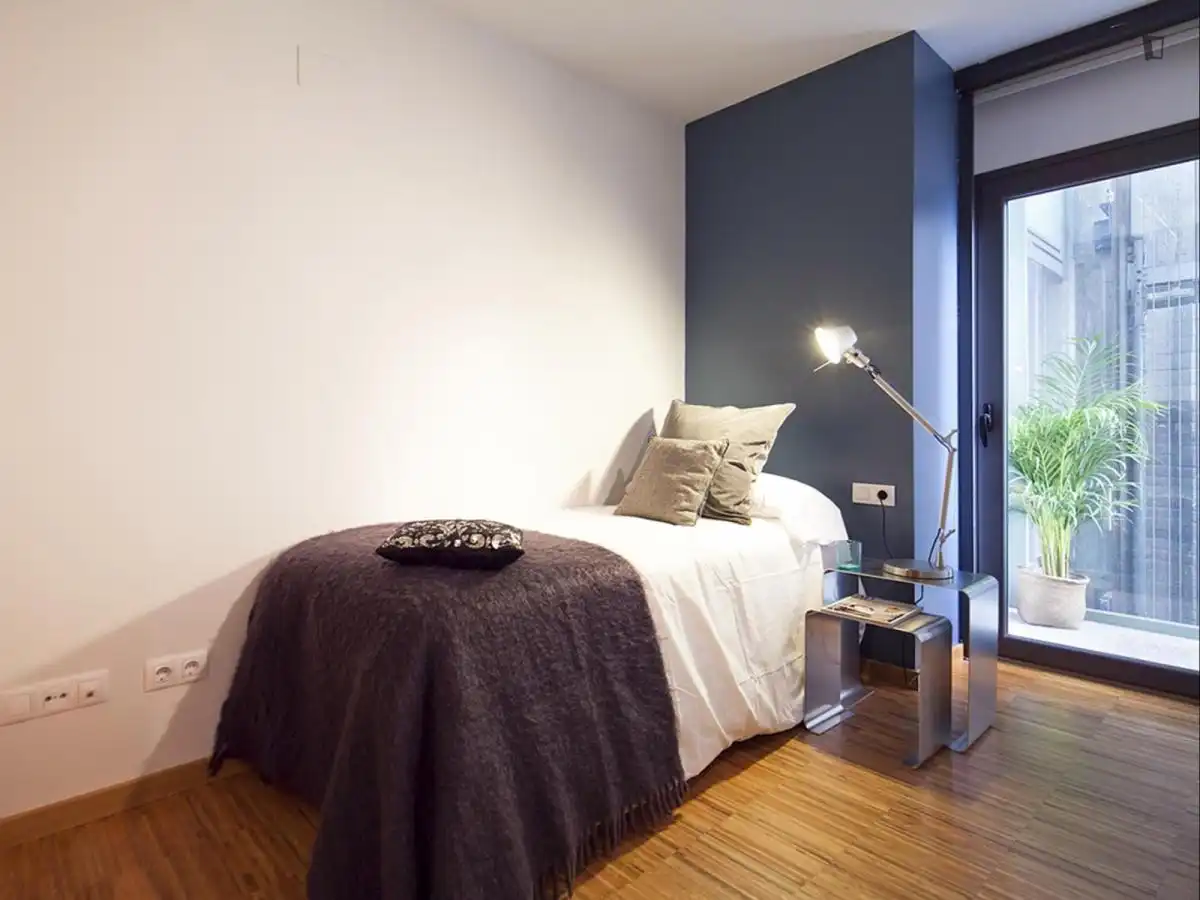 Habitación de Apartamento de alquiler en Barcelona con Aire acondicionado, Calefacción y Amueblado