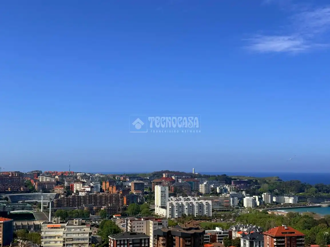 Vista exterior de Piso en venta en Santander con Calefacción