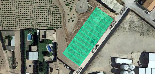 Terreno en Venta en C/ Madrid/ Varsovia/ París y Berlín  en Miguel Esteban