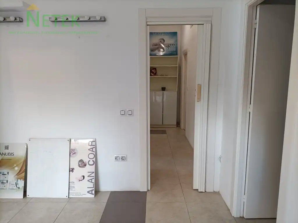 Commercial properties for sale in Calle Sierra Morena, 10, San Andrés - San Antolín