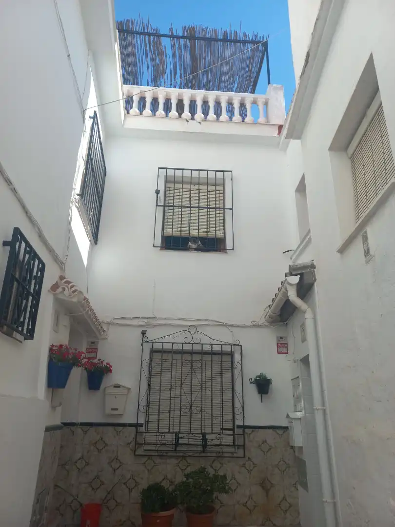 Vista exterior de Casa adosada en venda en Vélez-Málaga
