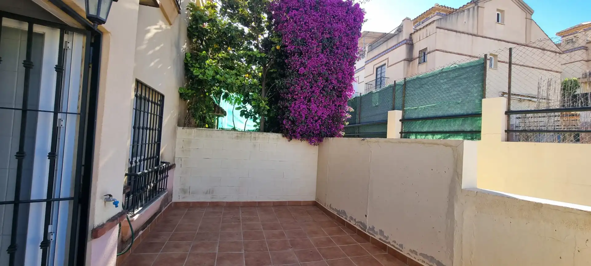 Terraza de Casa adosada en venta en Vélez-Málaga con Aire acondicionado y Piscina comunitaria