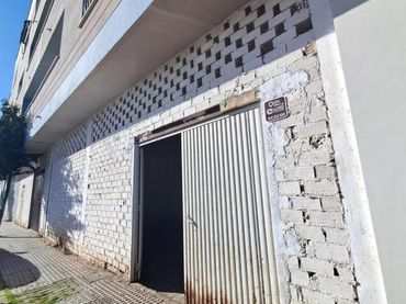 Locale commerciale in vendita a Revisores