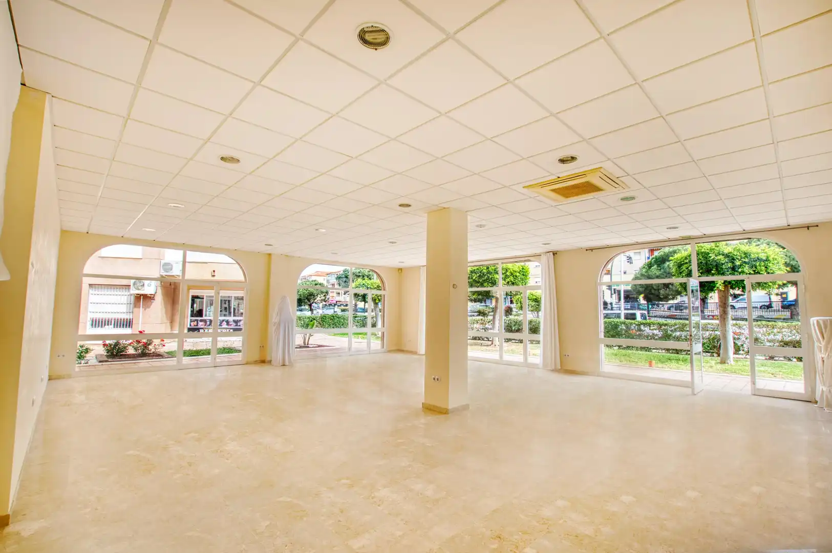 Commercial properties for sale in Torrox