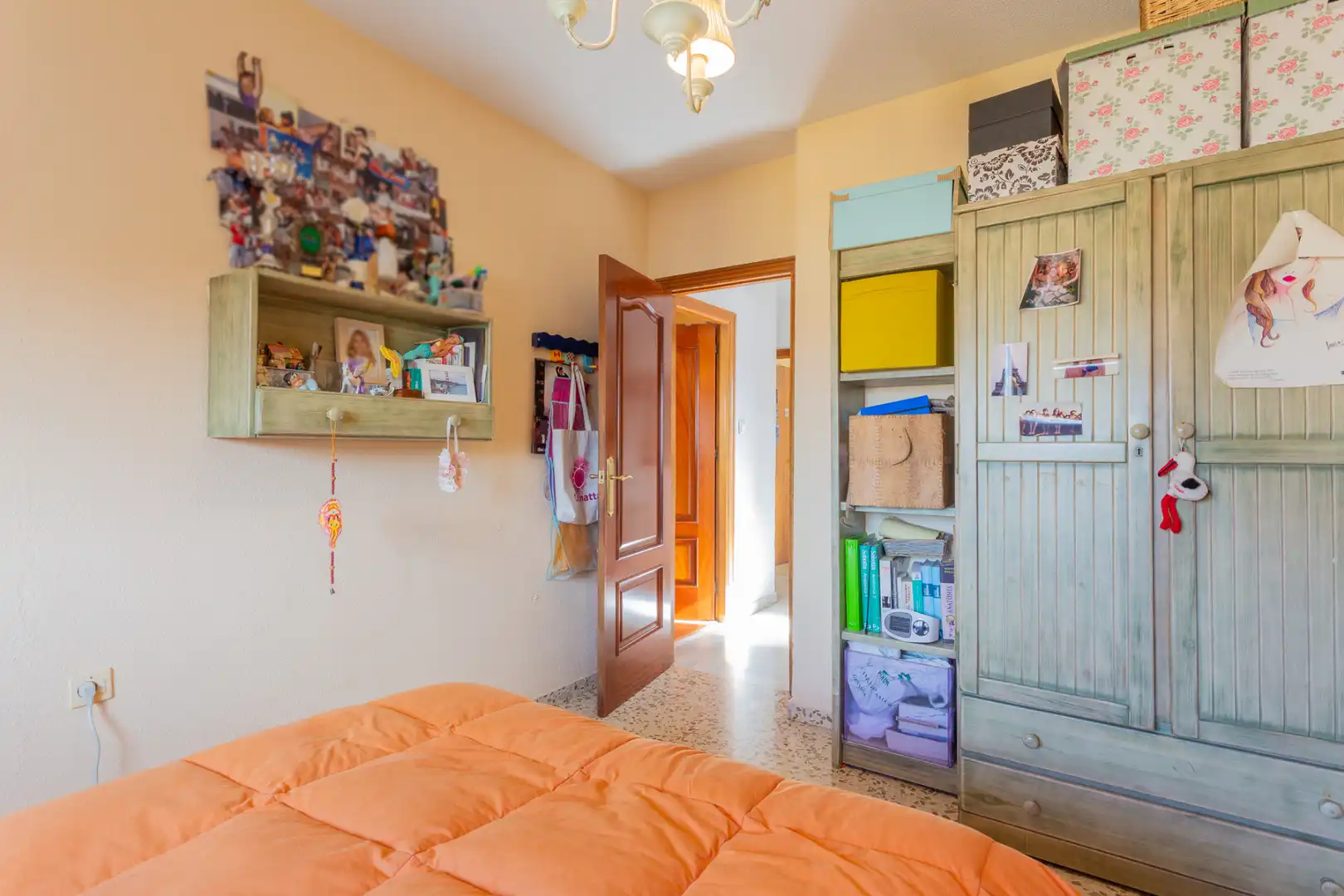 Dormitori de Casa o xalet en venda en Peligros amb Aire condicionat, Calefacció i Terrassa
