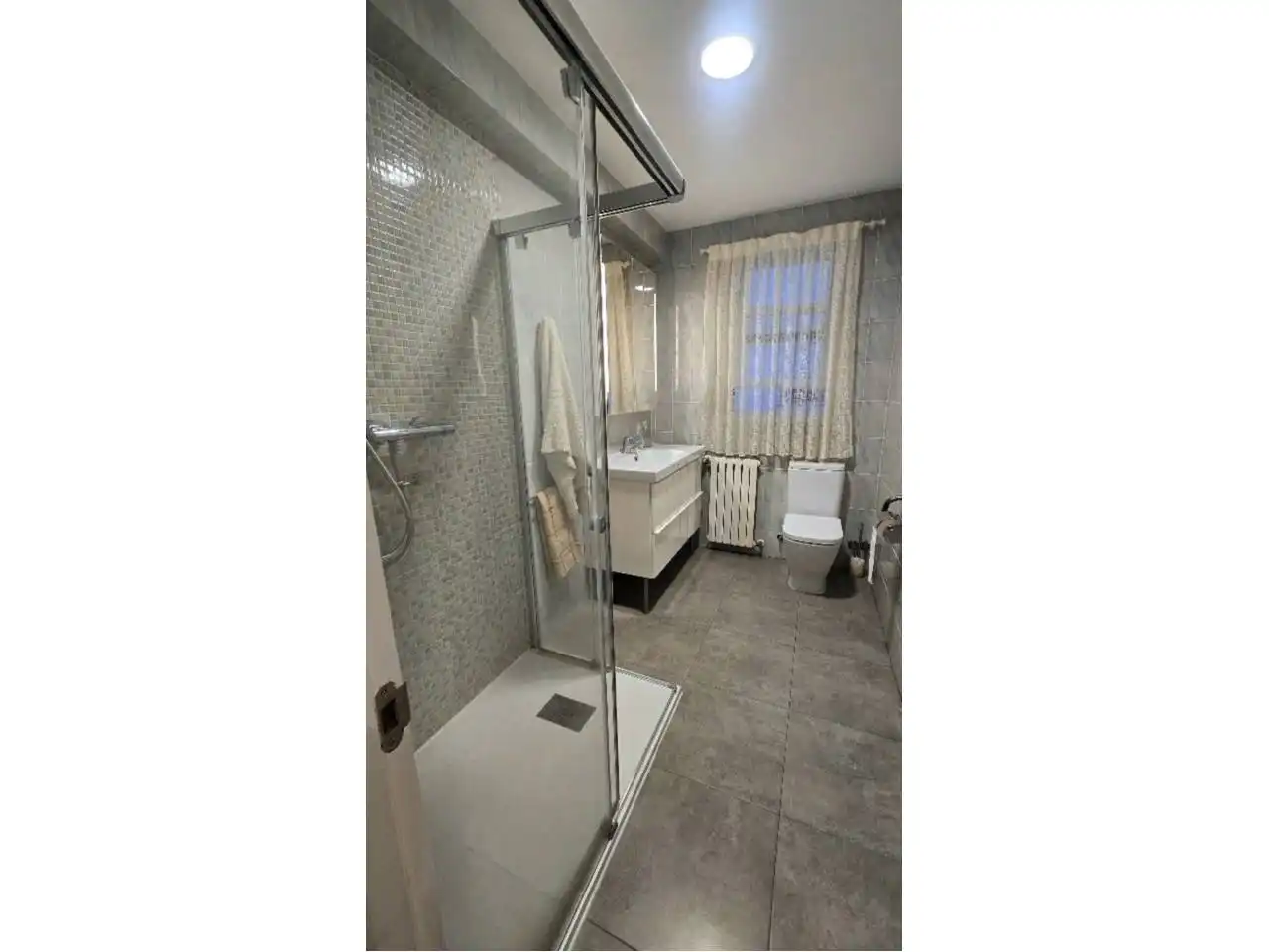 Bany de Apartament en venda en  Logroño amb Calefacció, Parquet i Terrassa