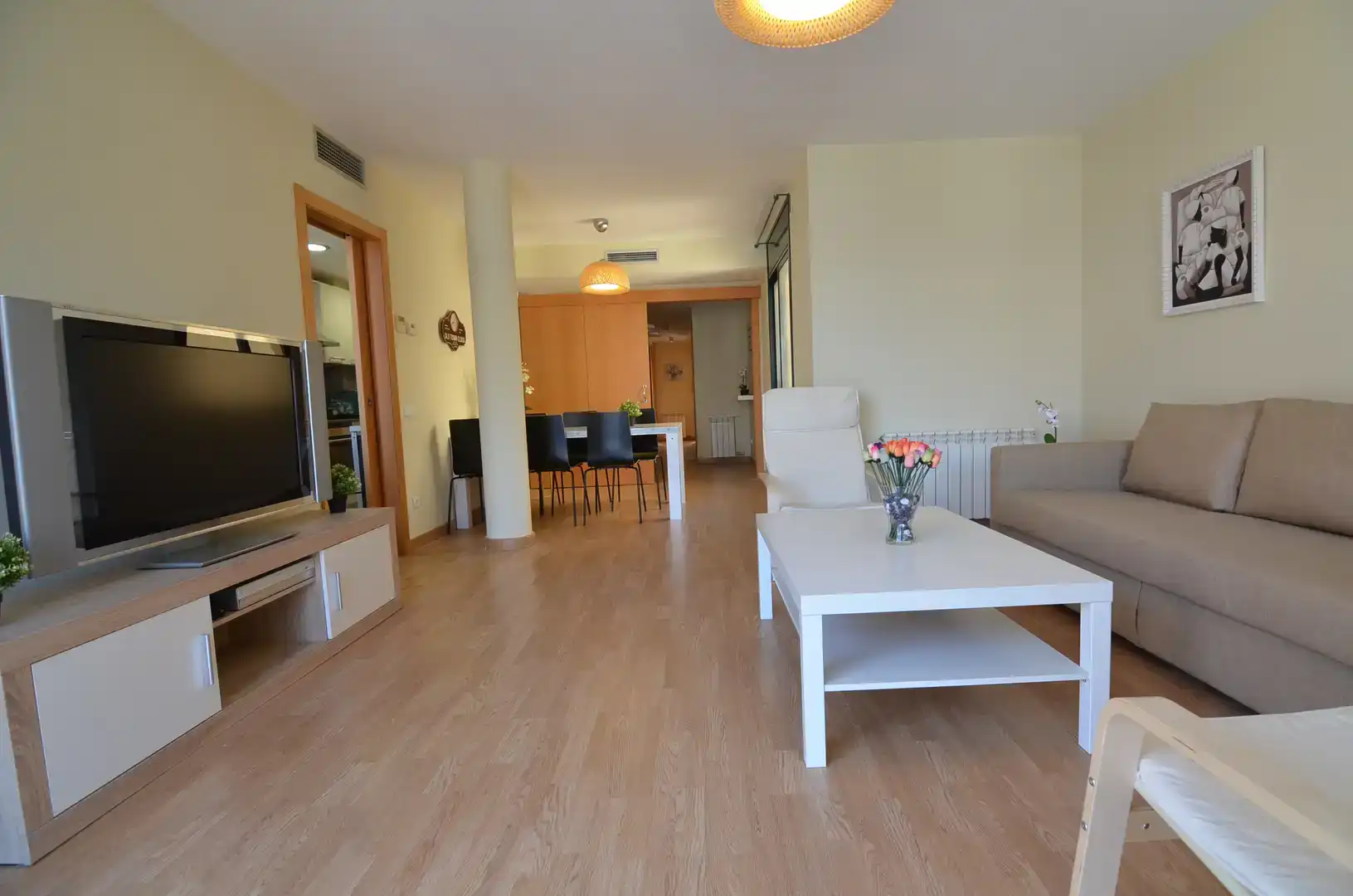 Wohnzimmer von Wohnung zur Miete in Cambrils mit Klimaanlage und Balkon