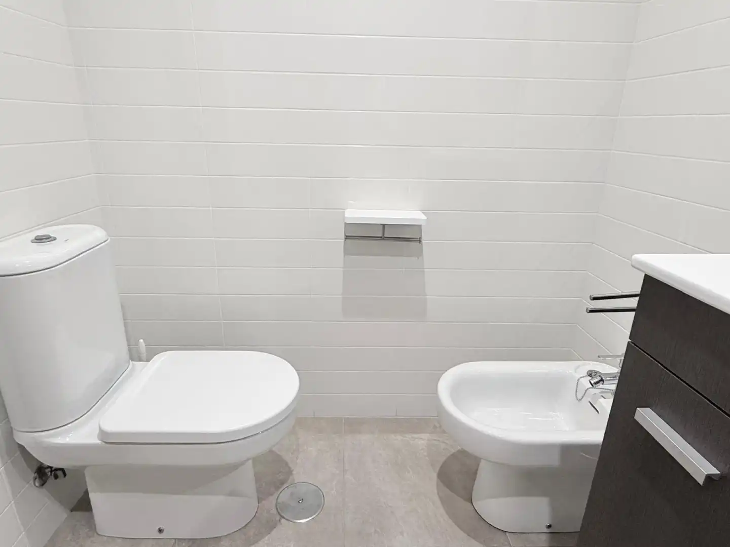 Bathroom of Flat for sale in Sanxenxo  with Air Conditioner and Heating
