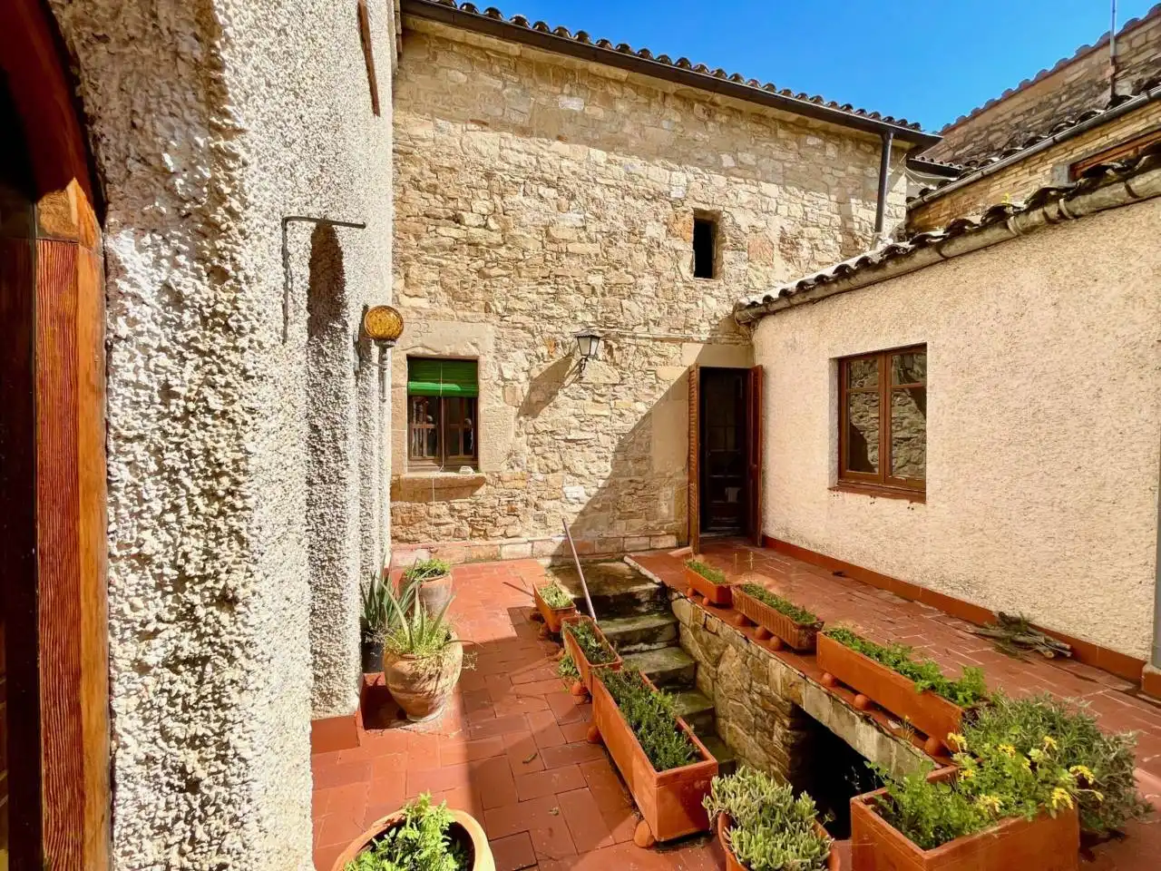 Vista exterior de Finca rústica en venda en Castellgalí amb Calefacció, Jardí privat i Terrassa