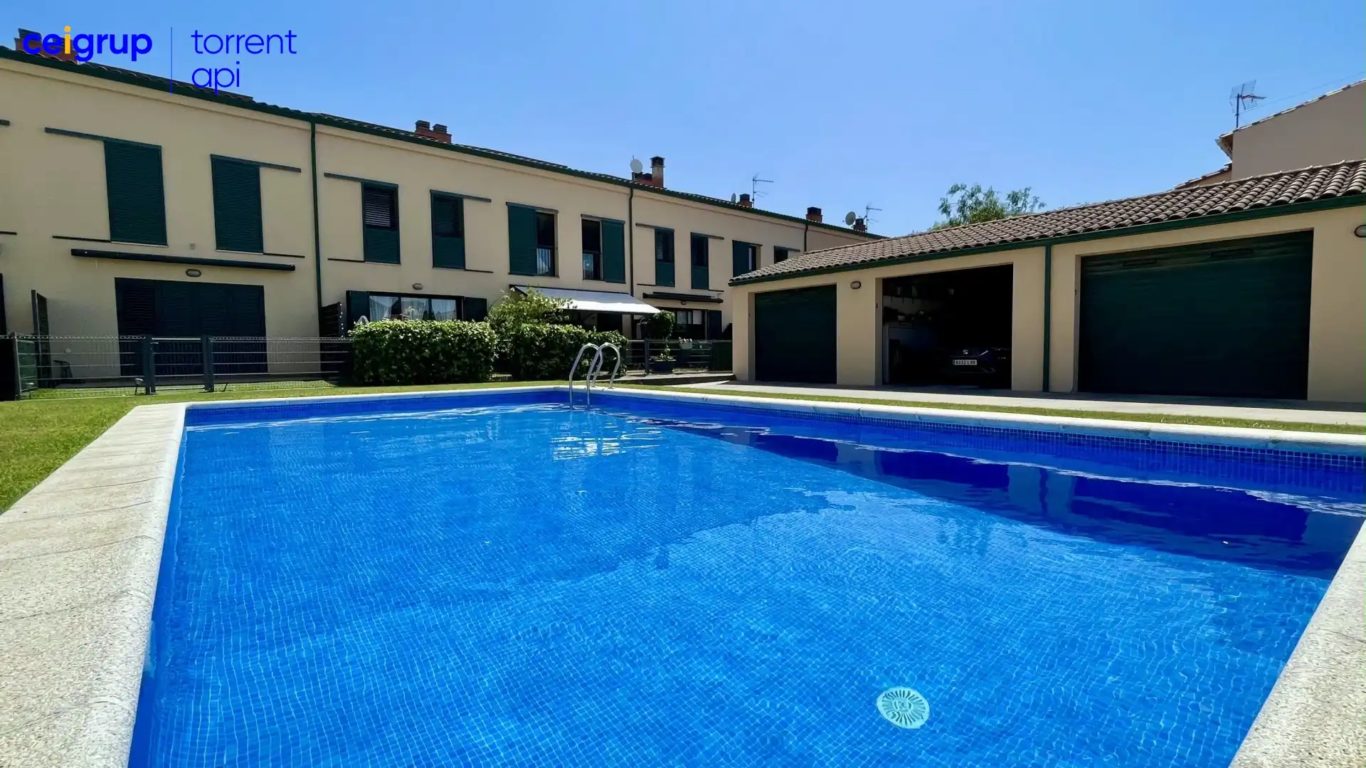 Schwimmbecken von Einfamilien-Reihenhaus zum Verkauf in Pals mit Klimaanlage, Terrasse und Schwimmbad