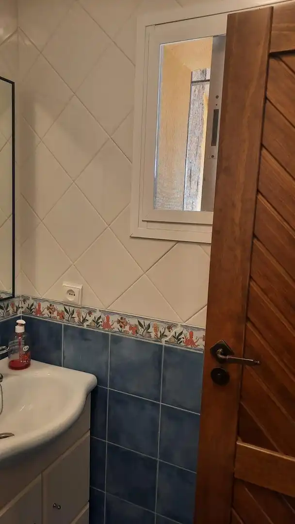 Bany de Casa adosada en venda en El Puerto de Santa María amb Aire condicionat, Jardí privat i Terrassa