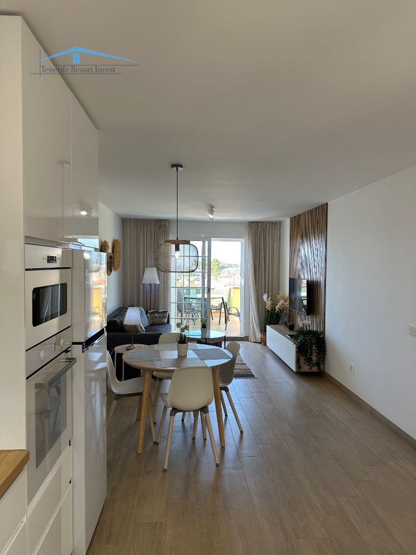 Single-family semi-detached for sale in Avenida Virgen de Guadalupe, Playa del Duque