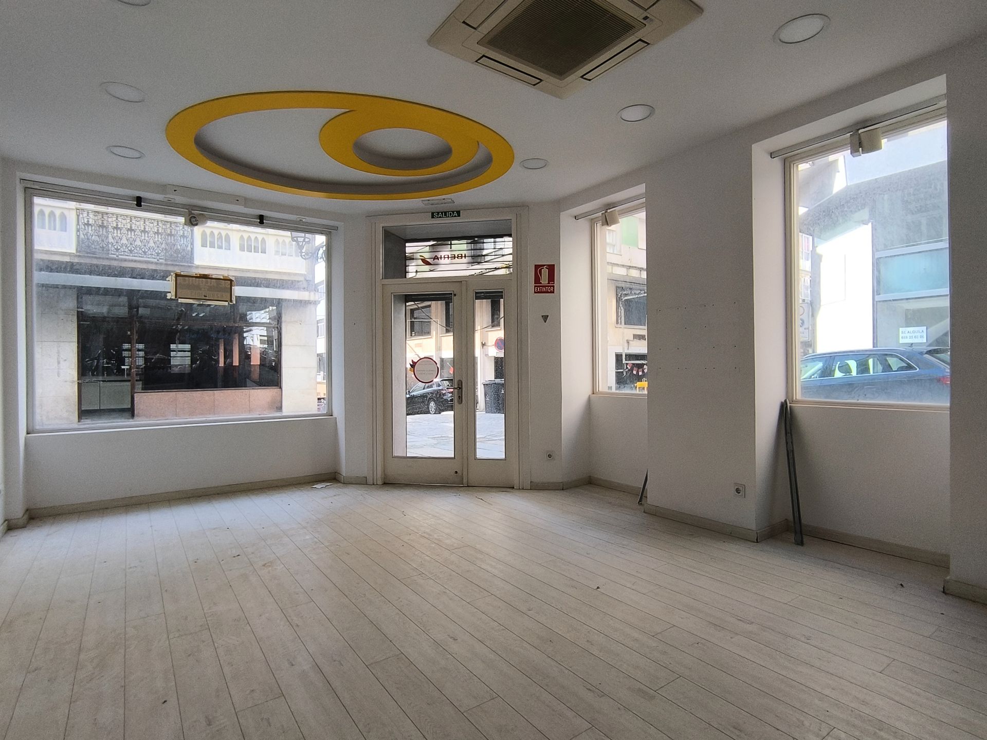 Local en venta en Ferrol con Aire acondicionado y Calefacción