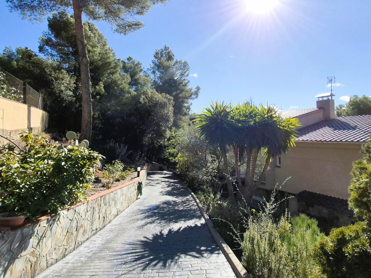 Vista exterior de Casa o xalet en venda en Matadepera amb Aire condicionat, Calefacció i Jardí privat