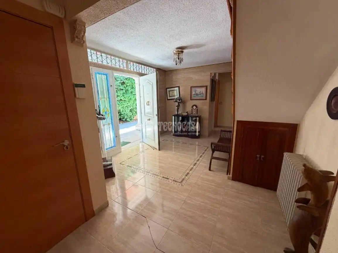 Houses for sale in Paracuellos de Jarama  with Heating