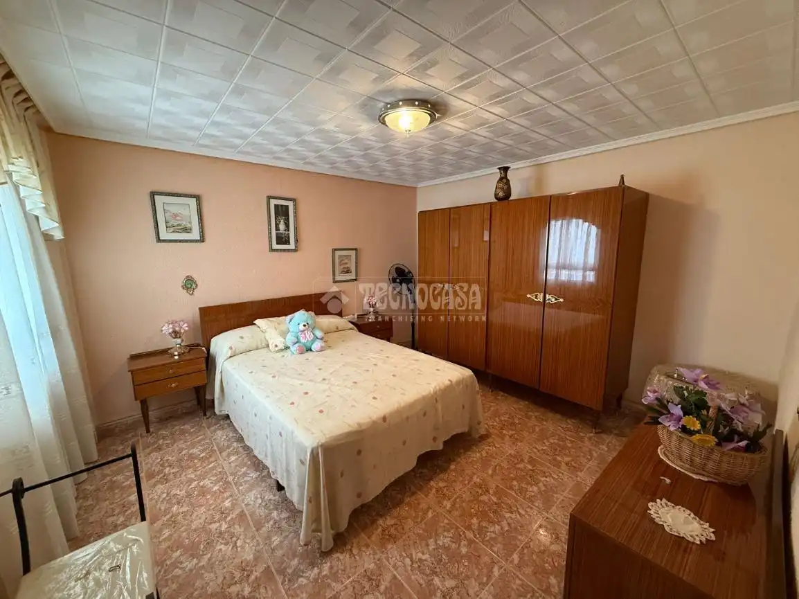Bedroom of Flat for sale in Valencia  with Air Conditioner