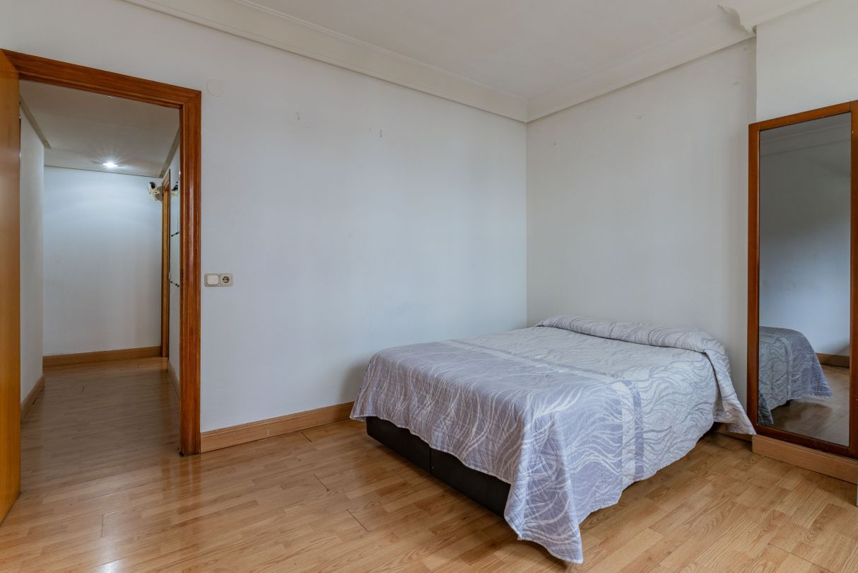 Bedroom of Flat for sale in Donostia - San Sebastián   with Heating, Terrace and Balcony