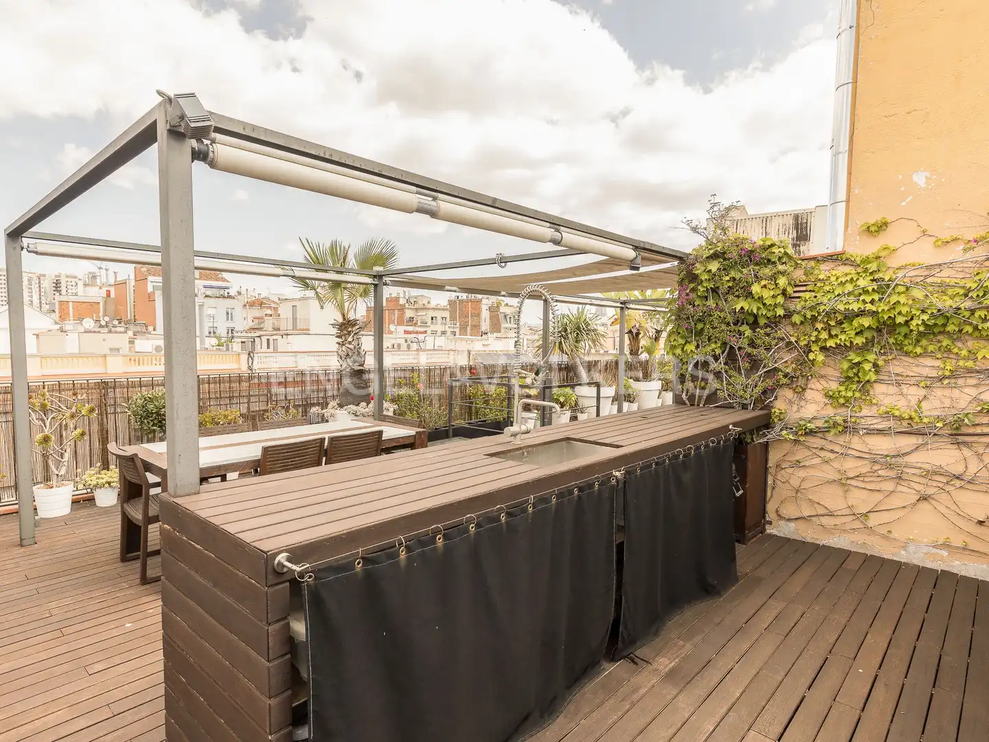 Terrasse von Dachboden zur Miete in Barcelona mit Klimaanlage, Heizung und Parkett