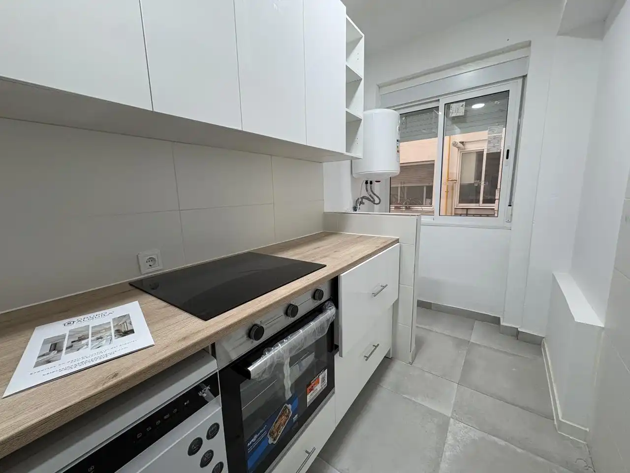 Wohnung zur Miete in Calle de Torres Miranda, Chopera