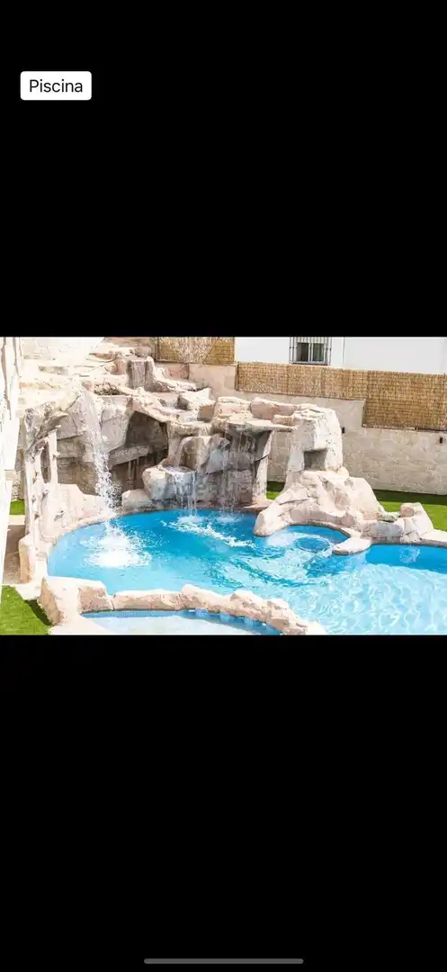 Piscina de Casa o xalet en venda en Benalmádena amb Aire condicionat, Jardí privat i Terrassa