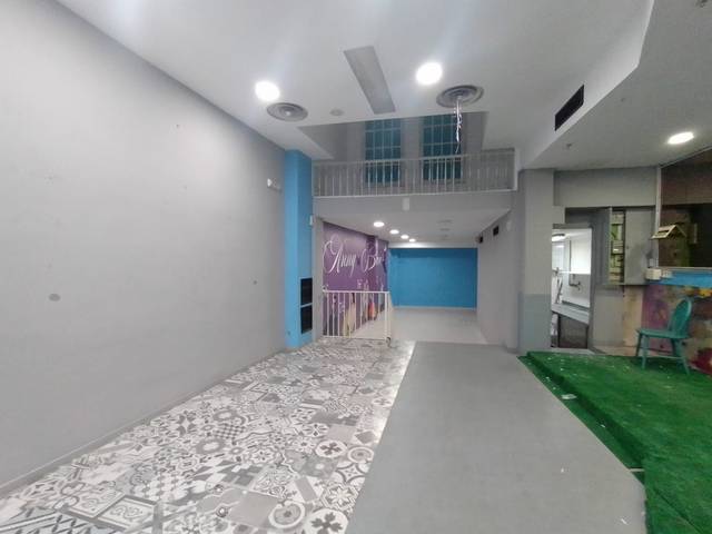 Local comercial en Venta en Avenida de San José en Barrio de San José