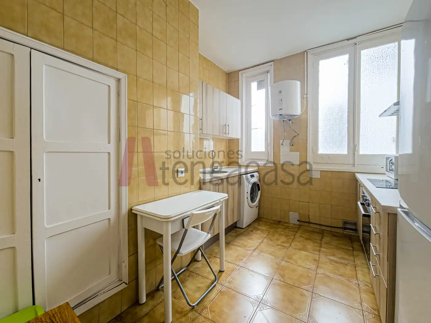 Flat for rent to own in Calle de la Colegiata, Embajadores - Lavapiés