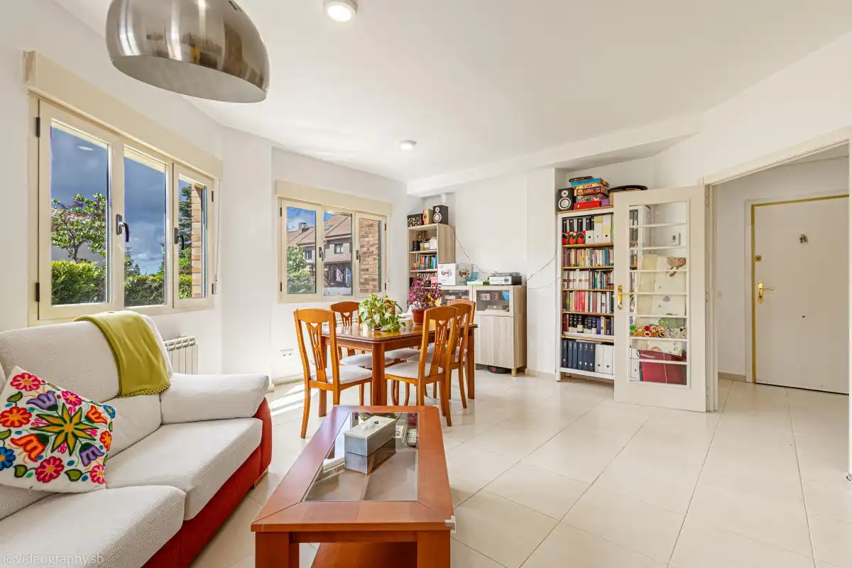 Sala de estar de Casa adosada en venta en Collado Mediano con Calefacción, Jardín privado y Terraza