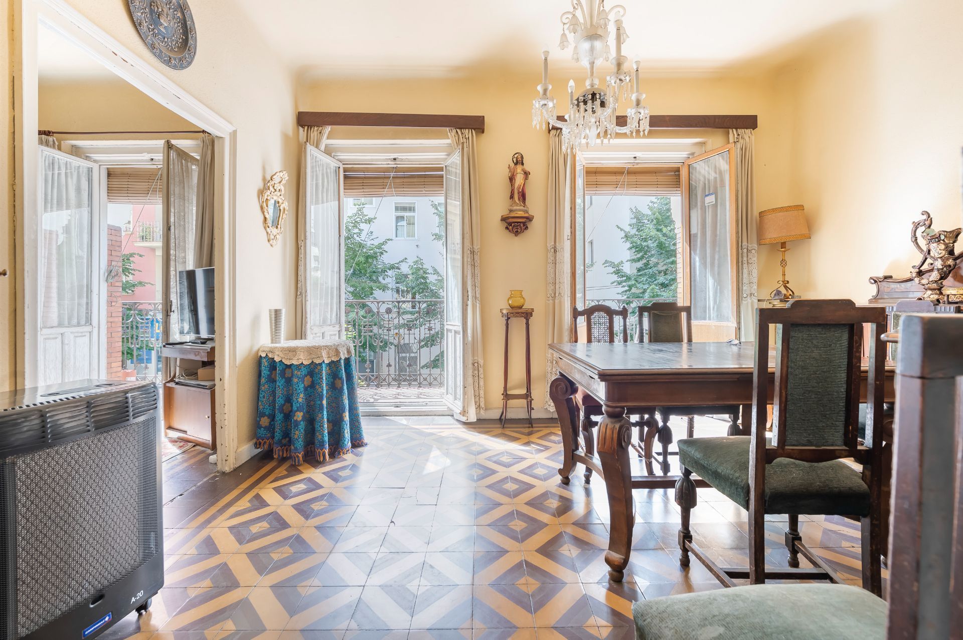 Dining room of Flat for sale in  Madrid Capital  with Heating