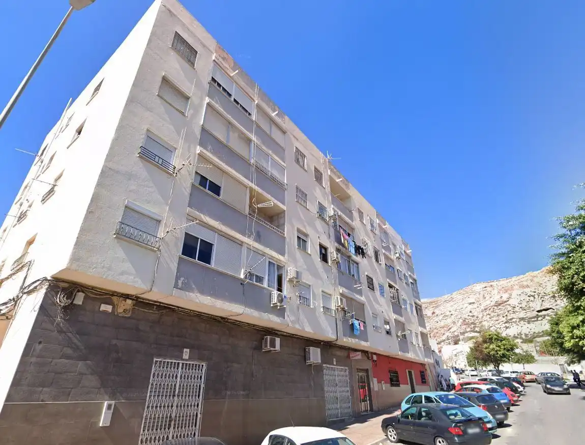 Apartamento en venta en CALLE REVERENDA MADRE MARIA MICAELA 5 0 1 B